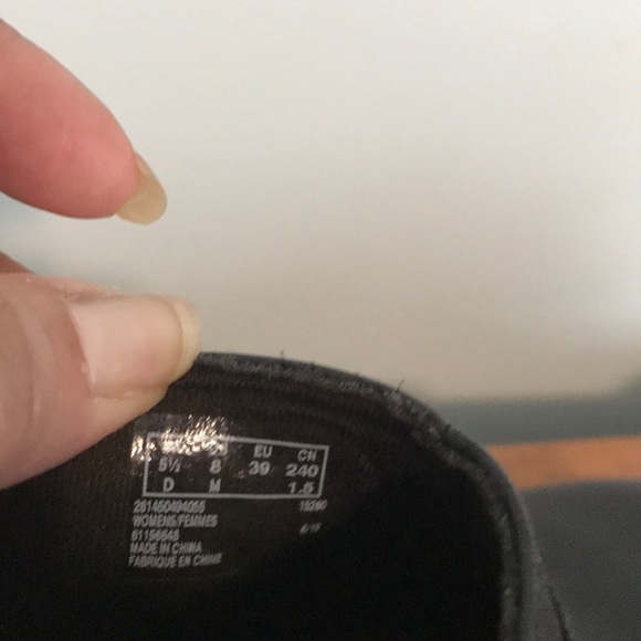 Clarks Ultimate Comfort Black Ankle Booties! Sz 8 - Picture 7 of 8